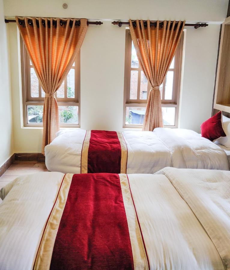 Hotel Central Бактапур Екстериор снимка